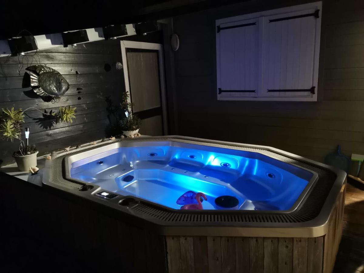 Bungalow La Perle - Jacuzzi - Piscine Saint-Francois  Exteriér fotografie